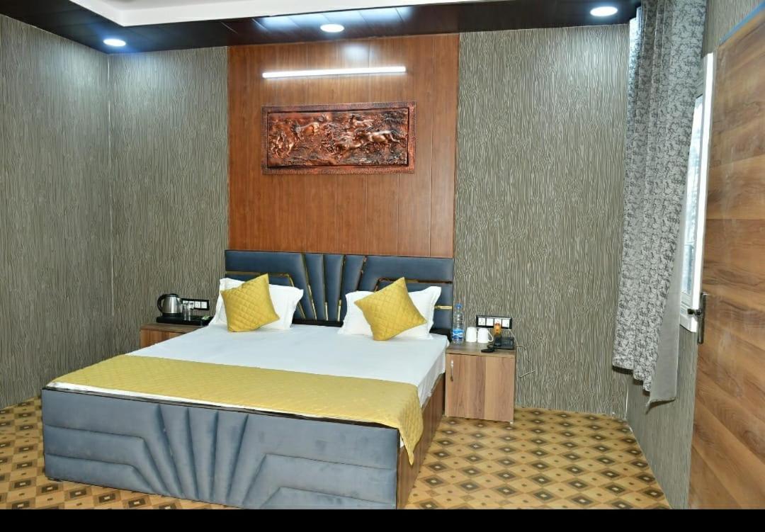 Hotel Pearl Residency มุกเตชวาร์ ภายนอก รูปภาพ